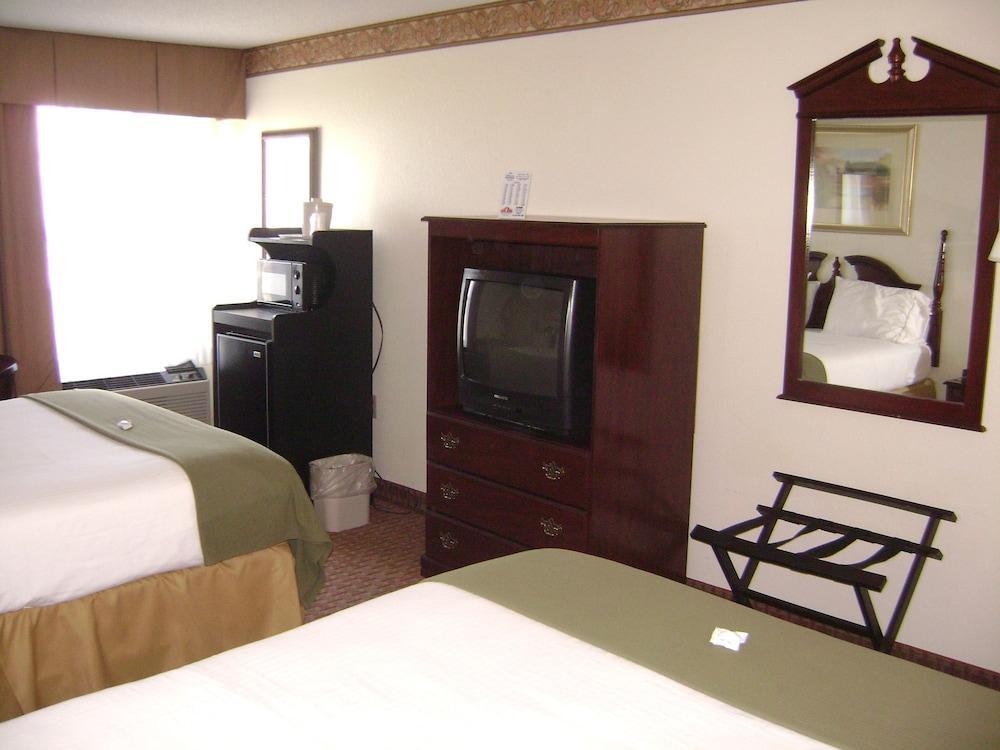 Holiday Inn Express Wilson I-95 By Ihg Exterior foto