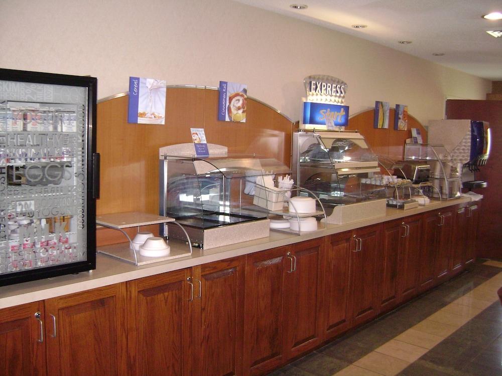 Holiday Inn Express Wilson I-95 By Ihg Exterior foto